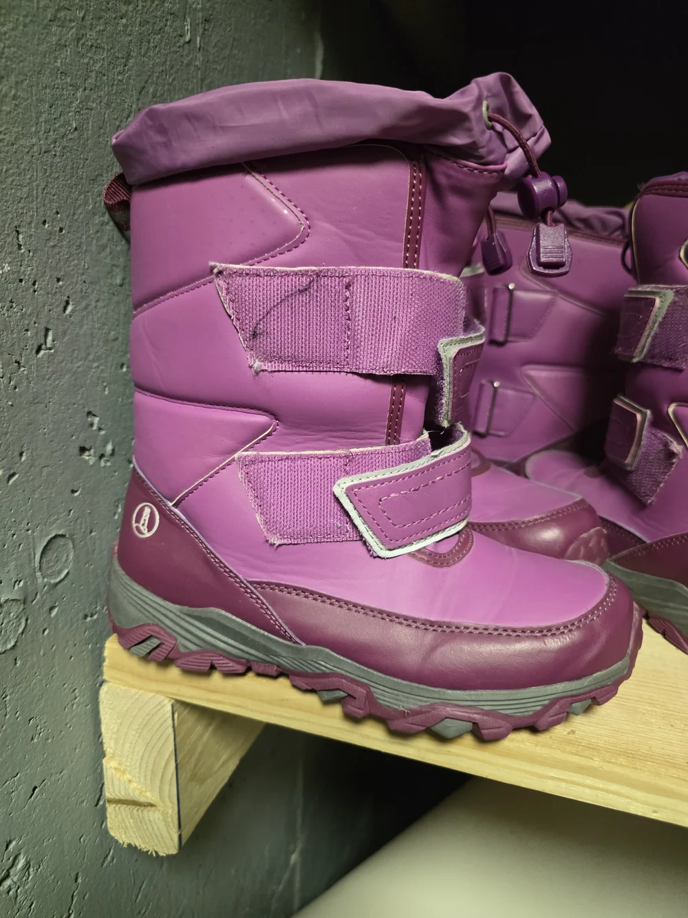 Lands' End Purple Kids Snow Boots with Hook-and-Loop Straps Size 2